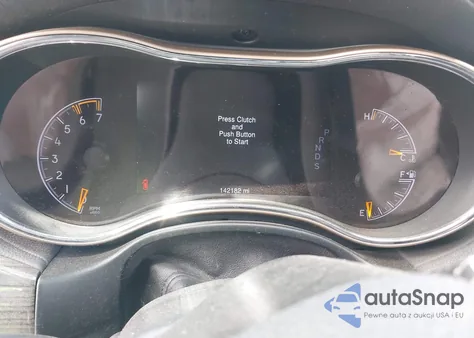 2015 Jeep Grand Cherokee Overland z USA, uszkodzony, nr VIN 1C4RJFCT0FC676968